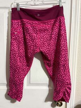Lululemon Run Top Speed Crop Leggings Pink Leopard Print